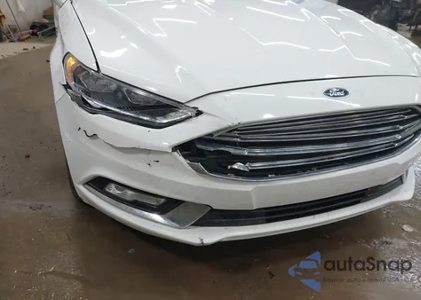 2018 Ford Fusion Titanium z USA, uszkodzony, nr VIN 3FA6P0D96JR169767